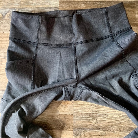 Lululemon pants - Picture 3 of 4